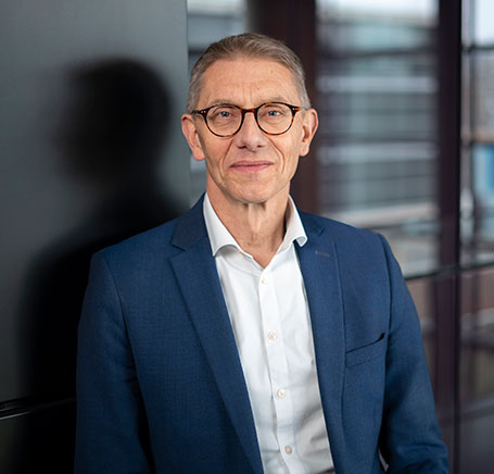 Dr. Stefan Kropff