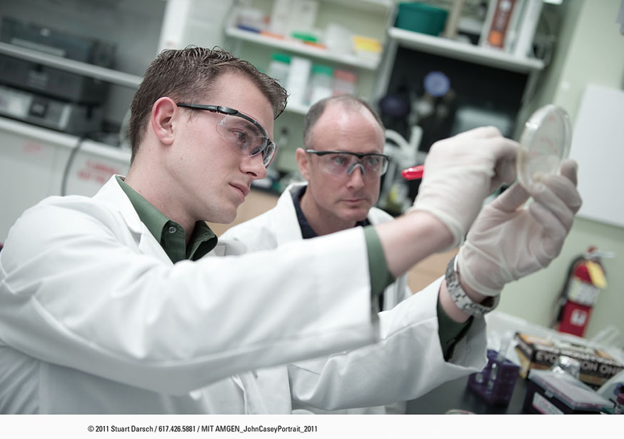 Amgen Foundation investiert 21 Millionen US-Dollar in das Amgen Scholars Program