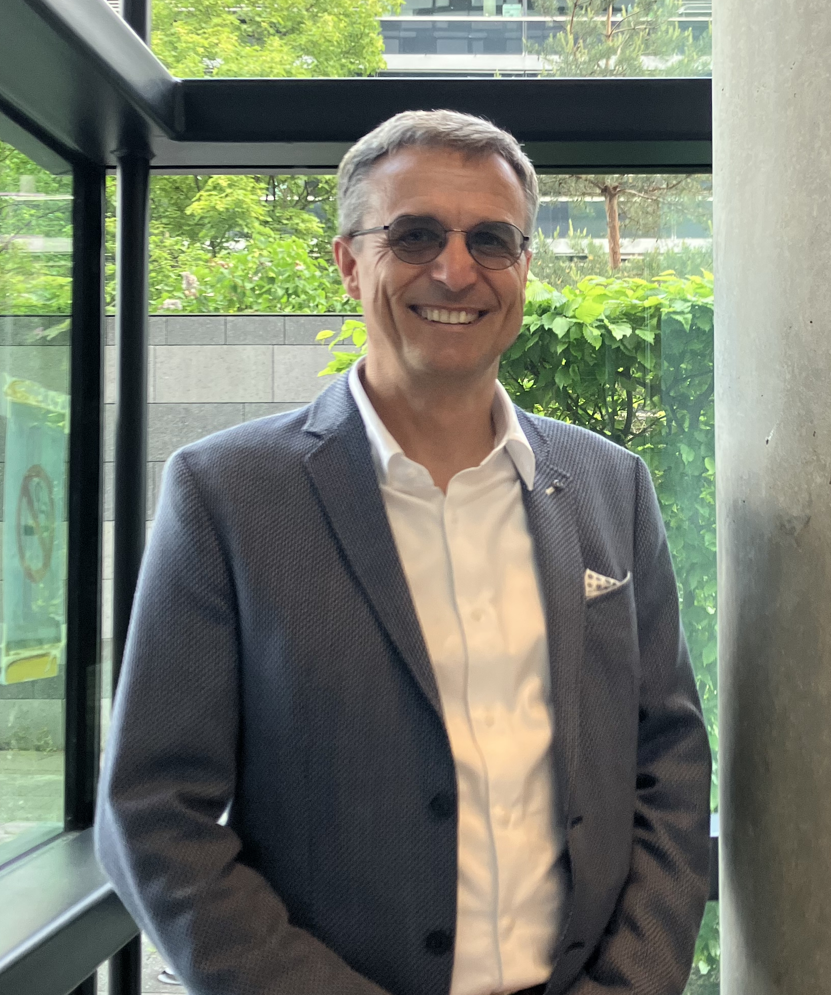 Portrait von Dr. Achim Rieth, dem Medizinischen Direktor f&uuml;r H&auml;matologie und Onkologie der Amgen GmbH