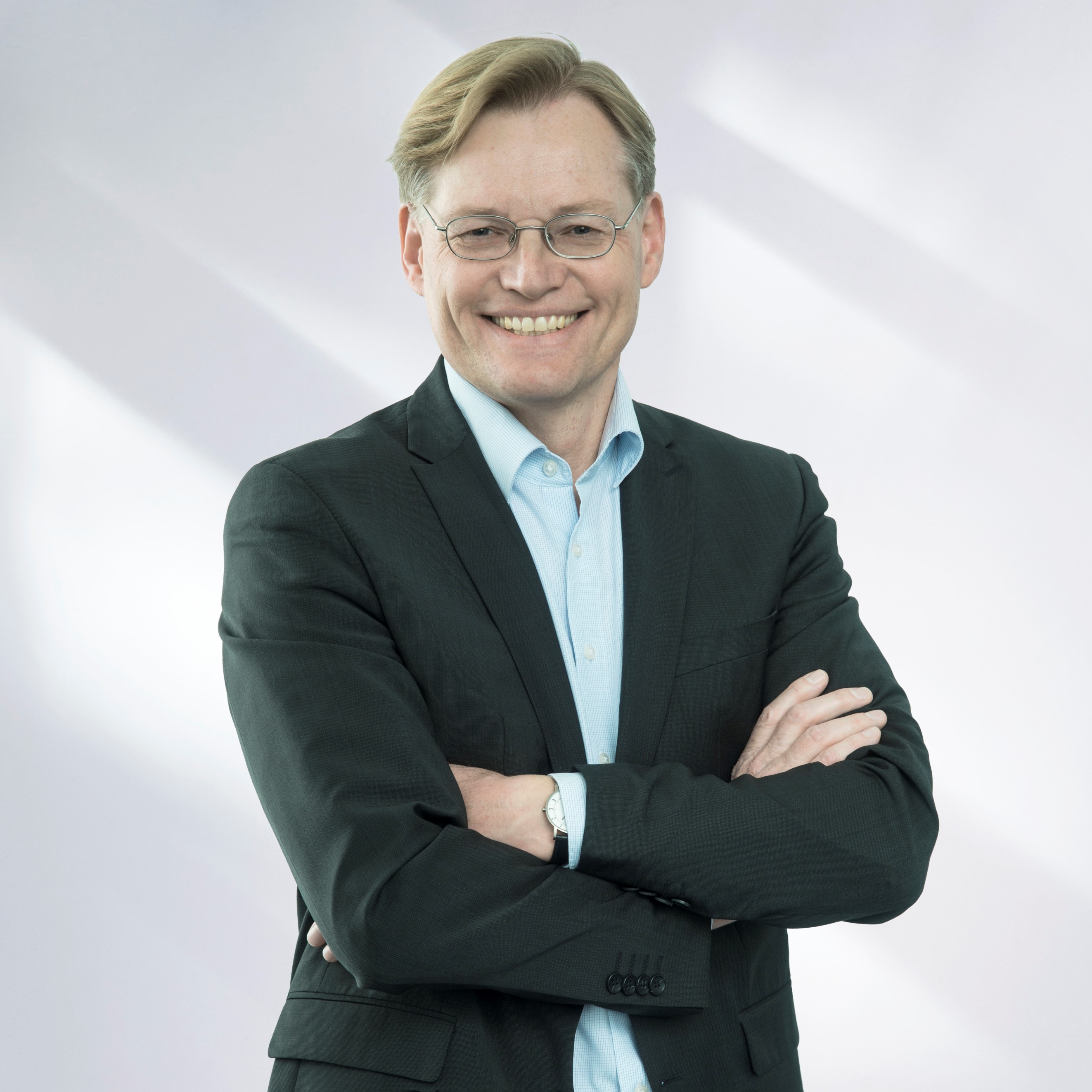 Portrait von Prof. Dr. med. Peter Kufer, dem Gesch&auml;ftsleiter der Amgen Research (Munich) GmbH